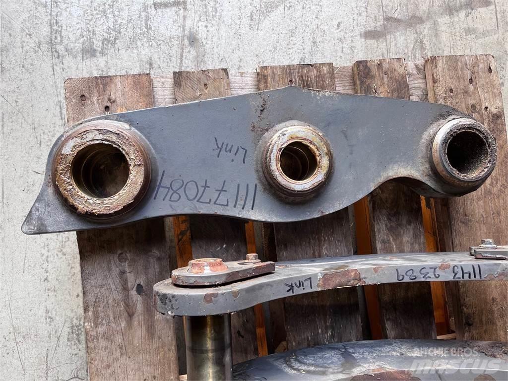 Volvo L60H Link Arm Ostale komponente