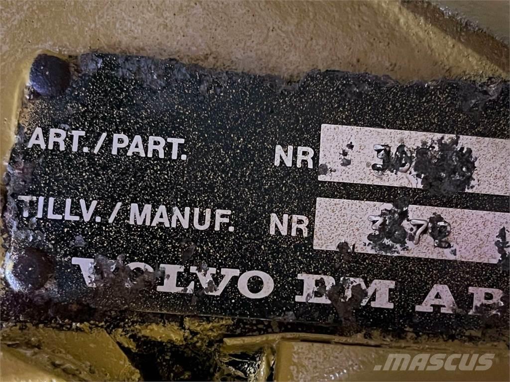Volvo L90 Transmission Transmisija