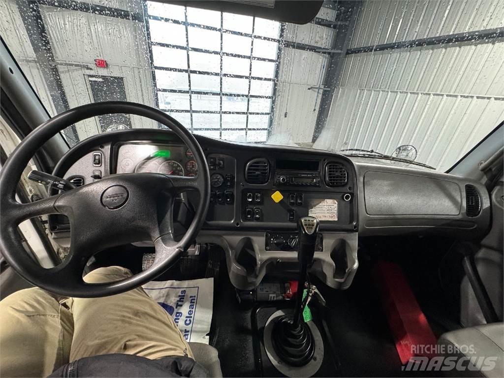 Freightliner M2 106 Kiper kamioni