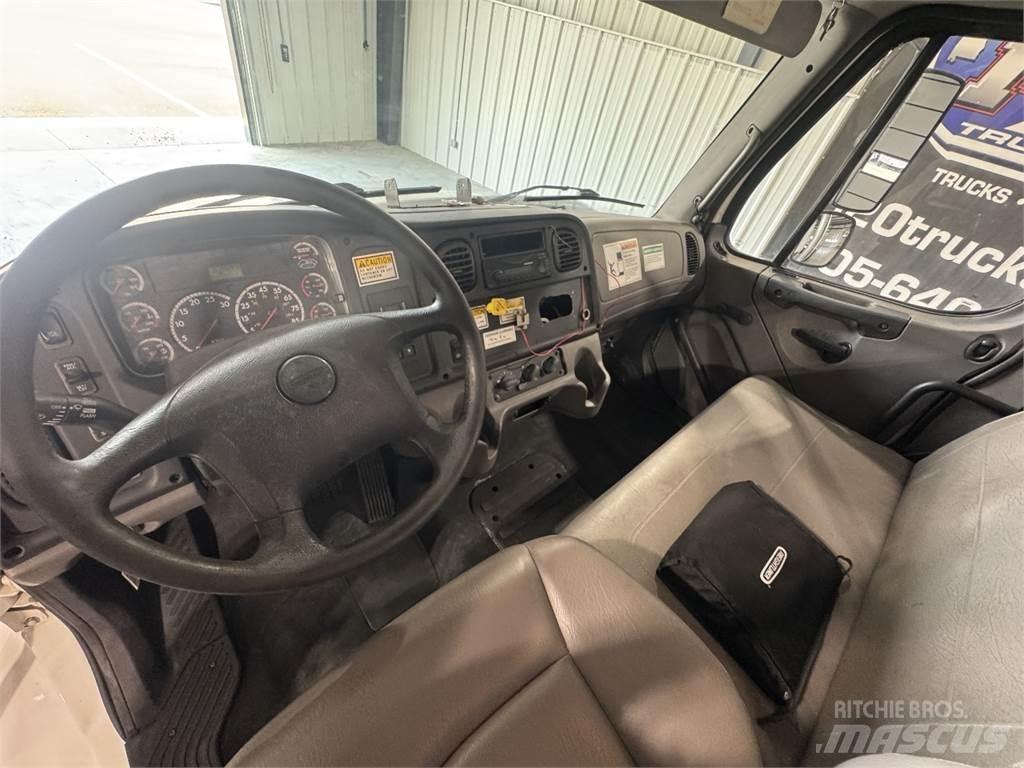 Freightliner M2 106 Kamioni-šasije