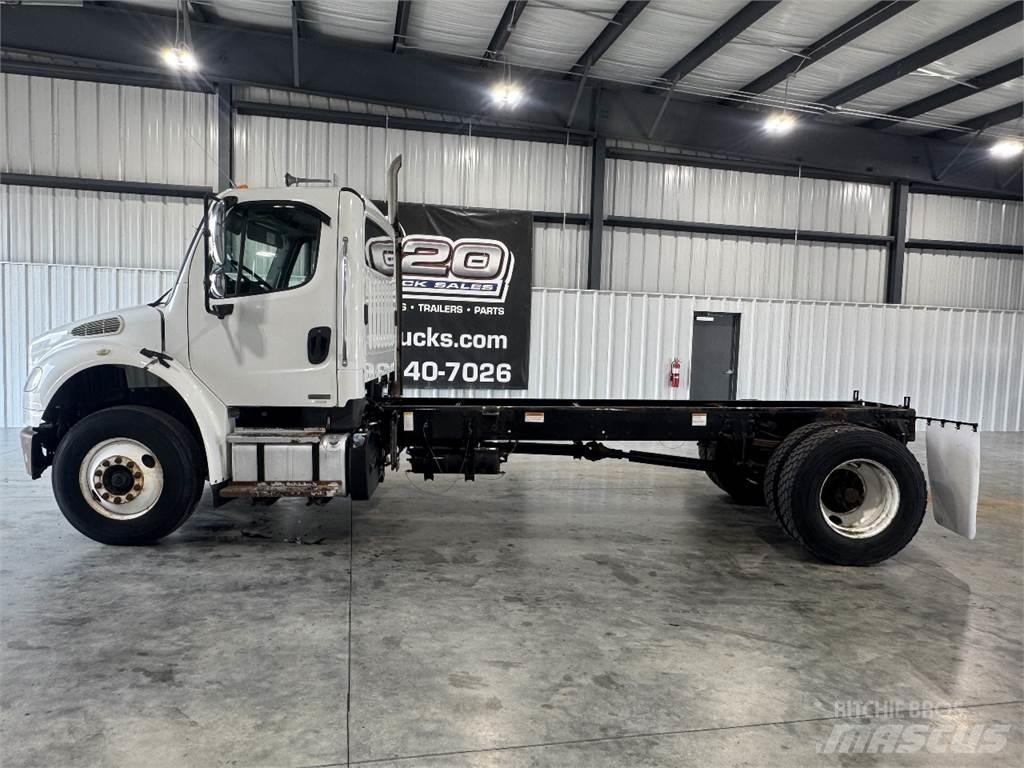 Freightliner M2 106 Kamioni-šasije