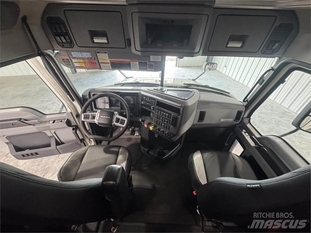 Mack AN64T Traktorske jedinice