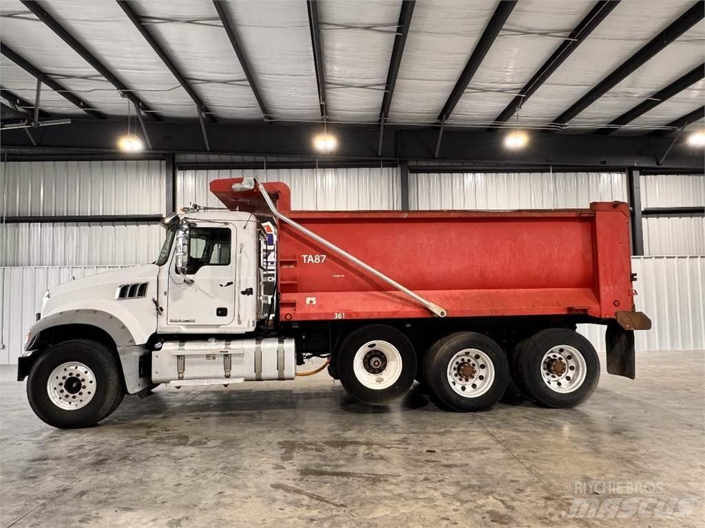 Mack GU713 Kiper kamioni
