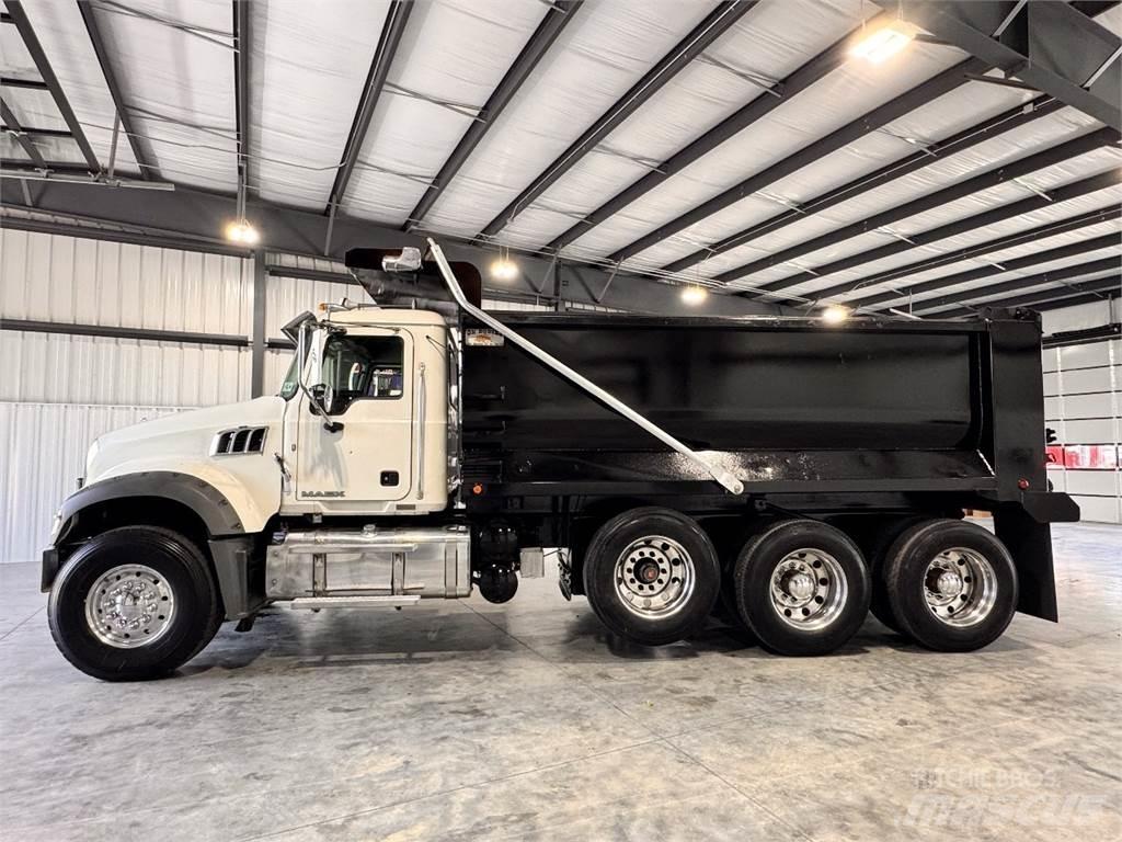 Mack GU713 Kiper kamioni