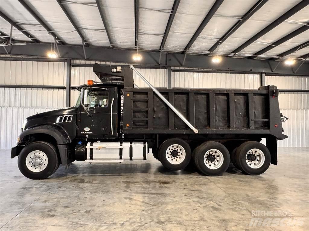 Mack GU713 Kiper kamioni