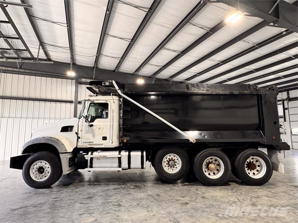 Mack GU713 Kiper kamioni