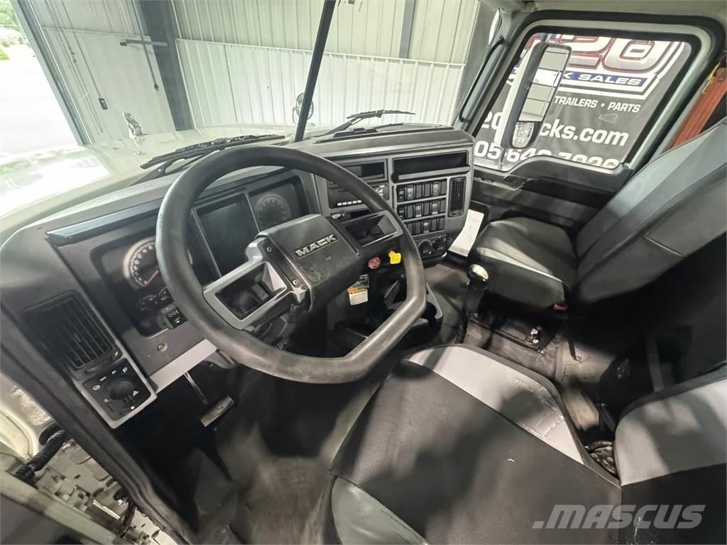 Mack Pinnacle Traktorske jedinice