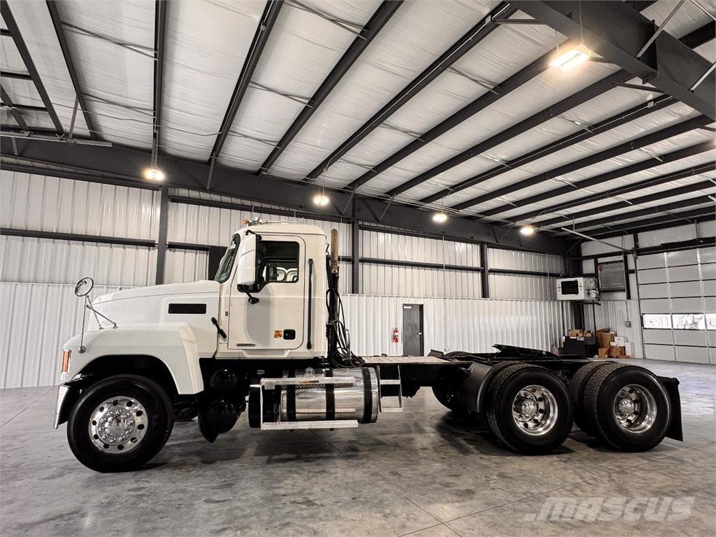 Mack Pinnacle Traktorske jedinice