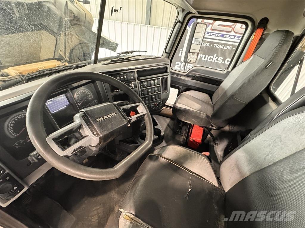 Mack Pinnacle Traktorske jedinice