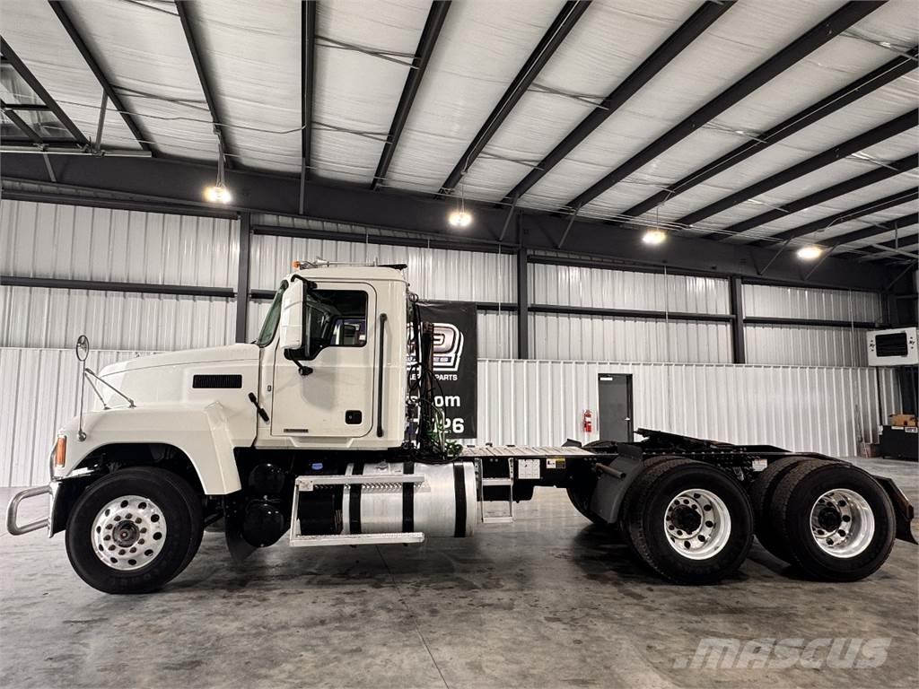 Mack Pinnacle Traktorske jedinice