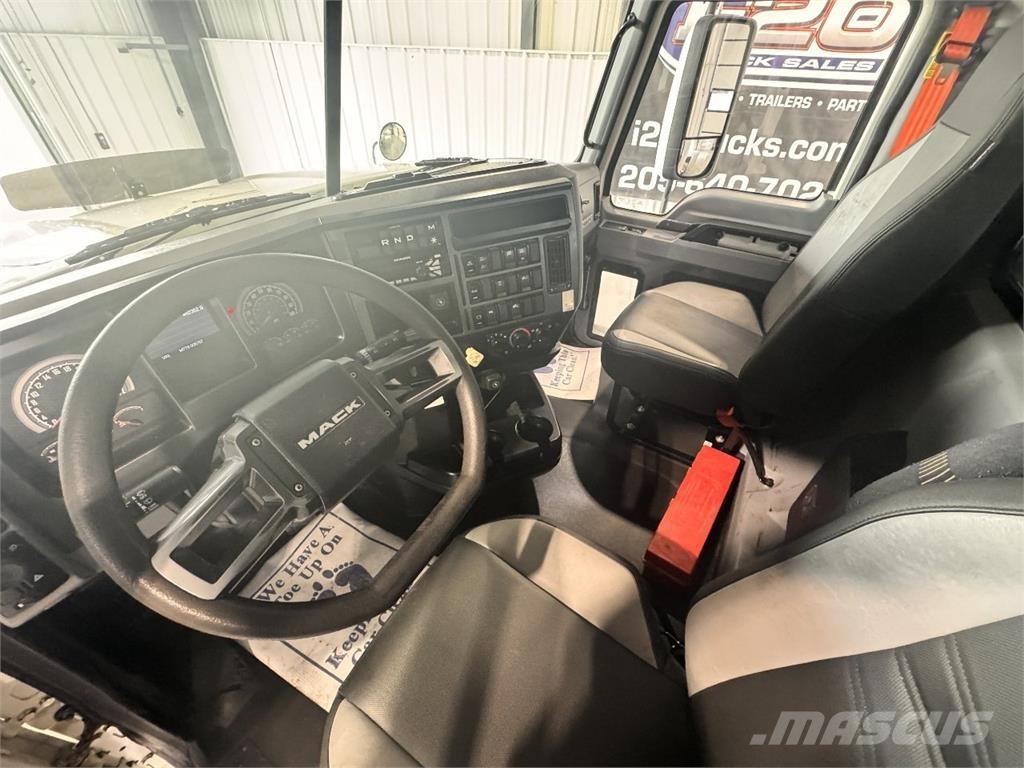 Mack Pinnacle Traktorske jedinice