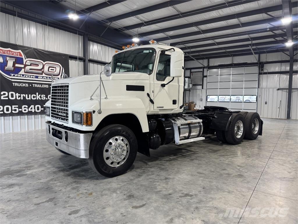 Mack Pinnacle Traktorske jedinice