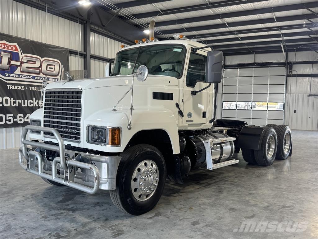 Mack Pinnacle Traktorske jedinice