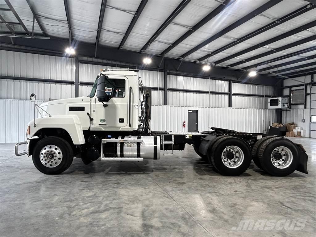 Mack Pinnacle Traktorske jedinice