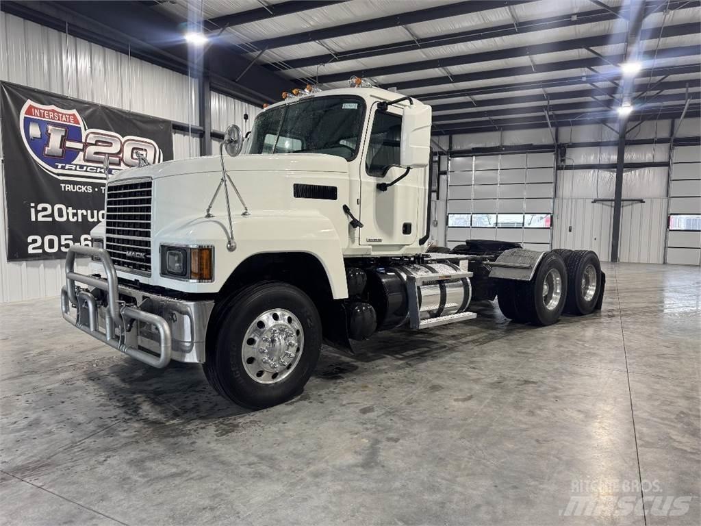 Mack Pinnacle 64T Traktorske jedinice