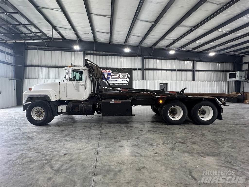 Mack RD690S Kontejnerski kamioni