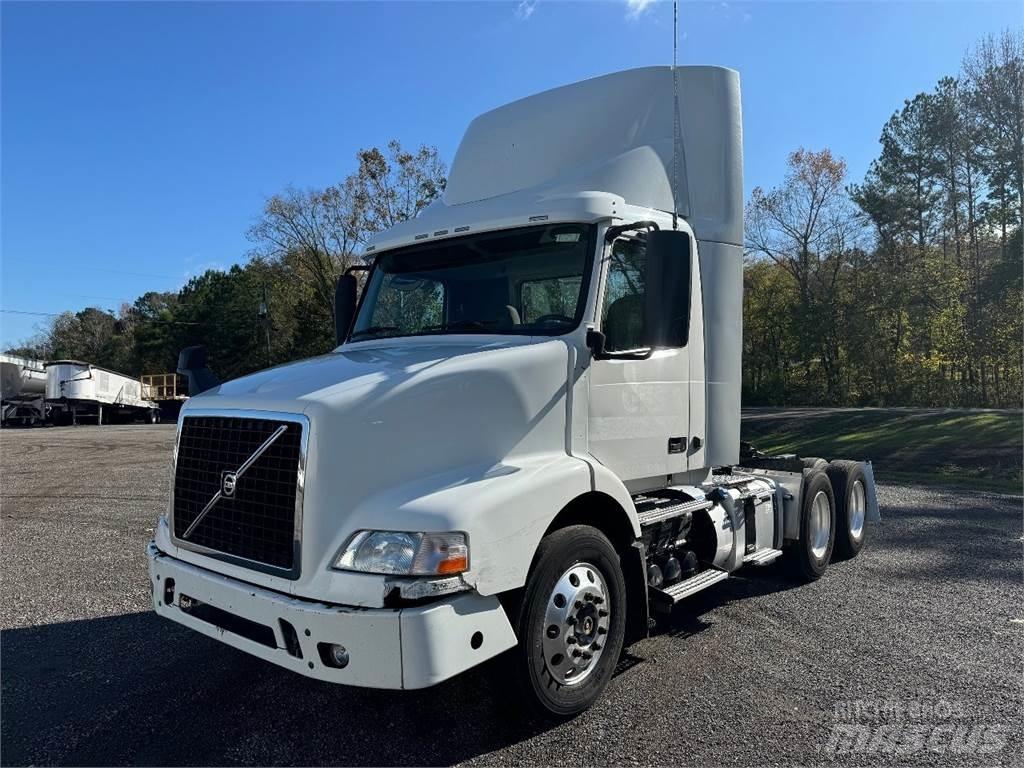 Volvo VNM64T200 Traktorske jedinice