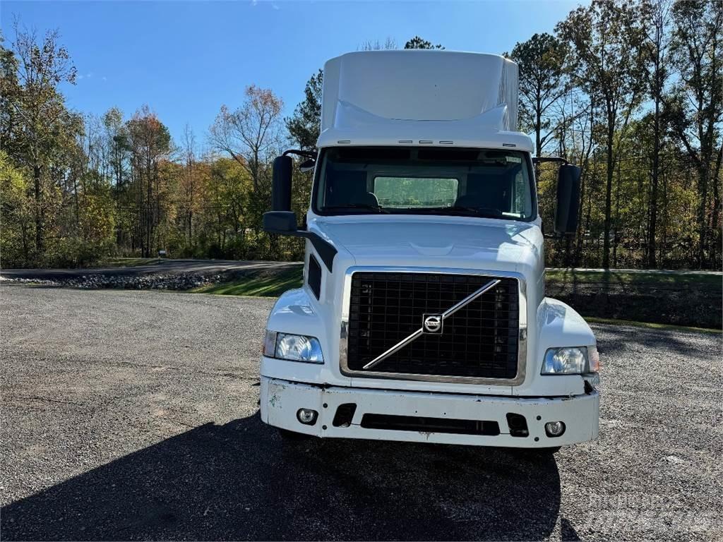 Volvo VNM64T200 Traktorske jedinice