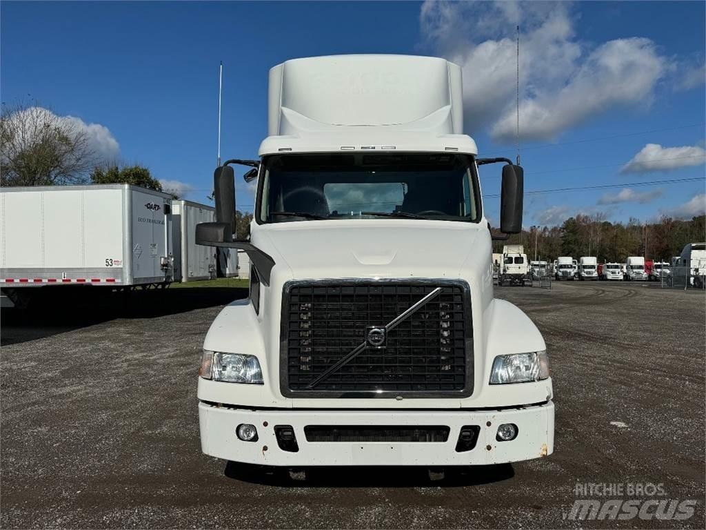 Volvo VNM64T200 Traktorske jedinice