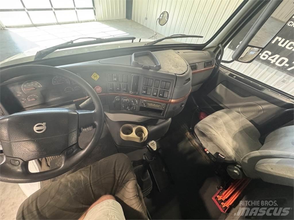 Volvo VNM64T200 Traktorske jedinice