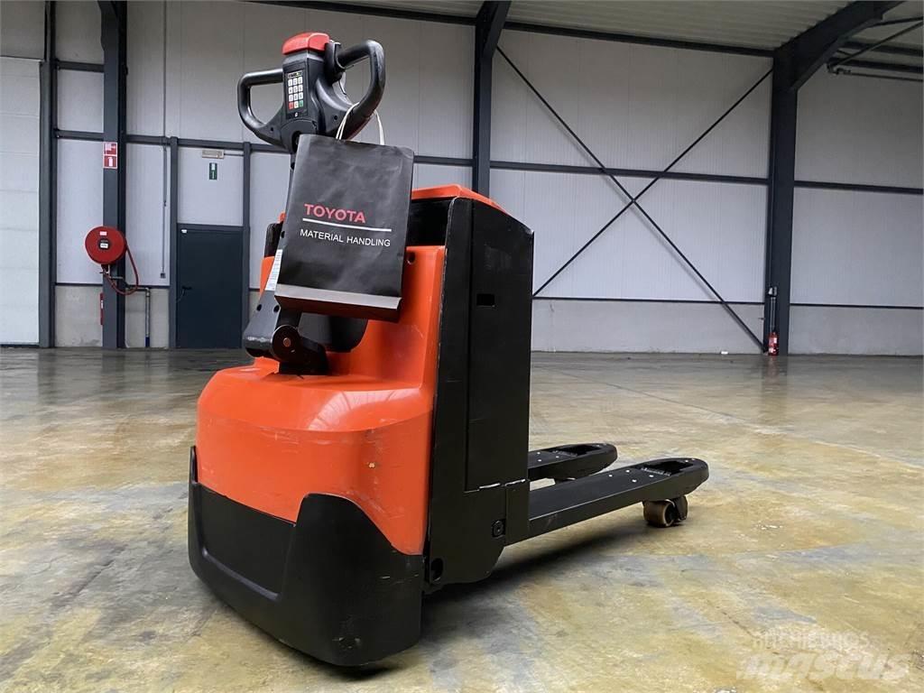 Toyota LWE200 Ručni paletni viličar