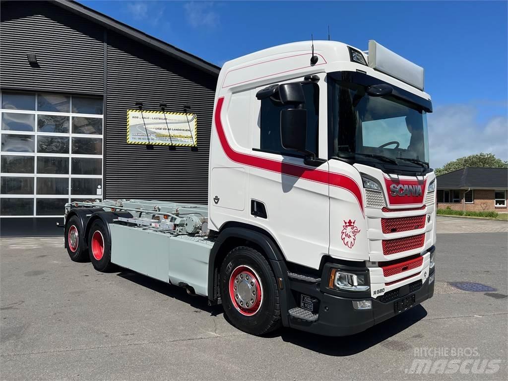 Scania R520 hejs Demontažnii kamioni za podizanje kabela