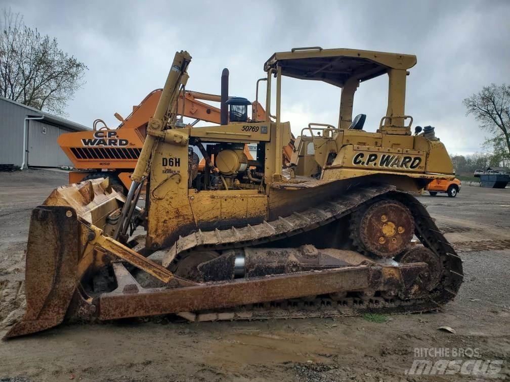 CAT D6H Buldožeri gusjeničari