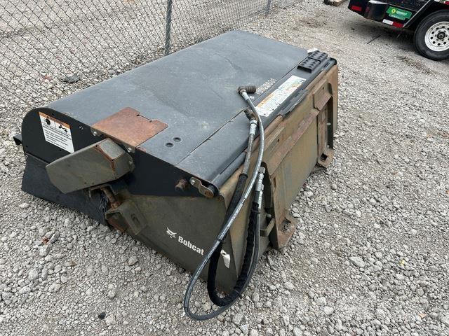 Bobcat  Strojevi za metenje