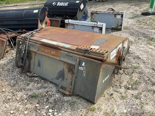 Bobcat 72 Strojevi za metenje