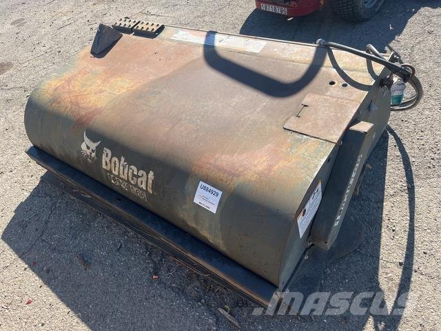Bobcat 72 Strojevi za metenje