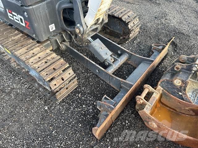 Bobcat E20Z Mini bageri <7t