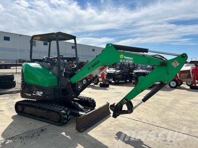 Bobcat E32 Bageri gusjeničari