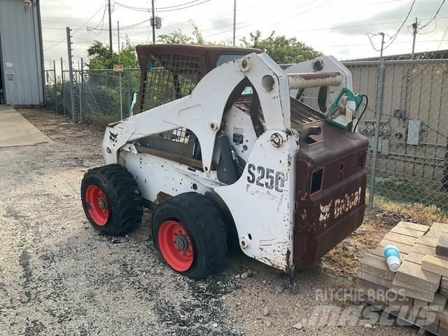 Bobcat S250 Skid steer mini utovarivači