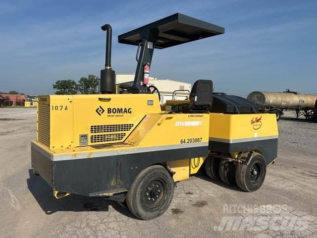 Bomag BW11RH Gumeni valjci na kotačima