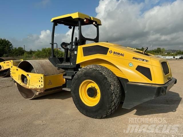 Bomag BW211D-5 Valjci sa jednim bubnjem