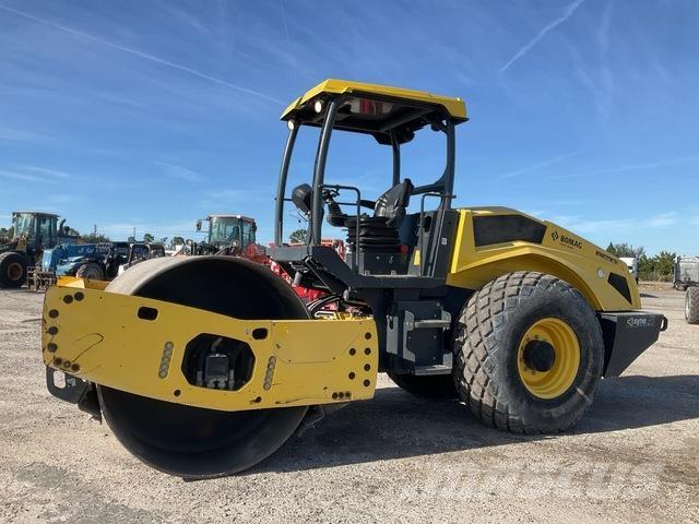 Bomag BW211D-5 Valjci sa jednim bubnjem
