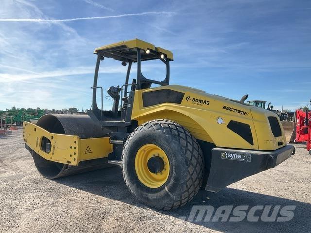 Bomag BW211D-5 Valjci sa jednim bubnjem