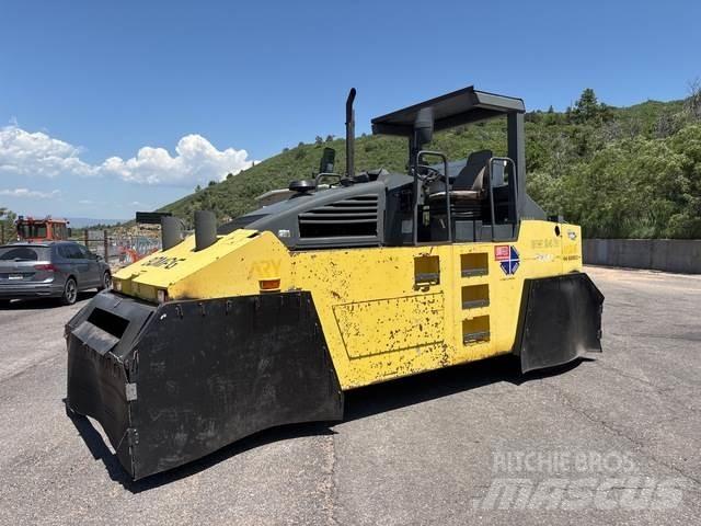 Bomag BW24R Gumeni valjci na kotačima