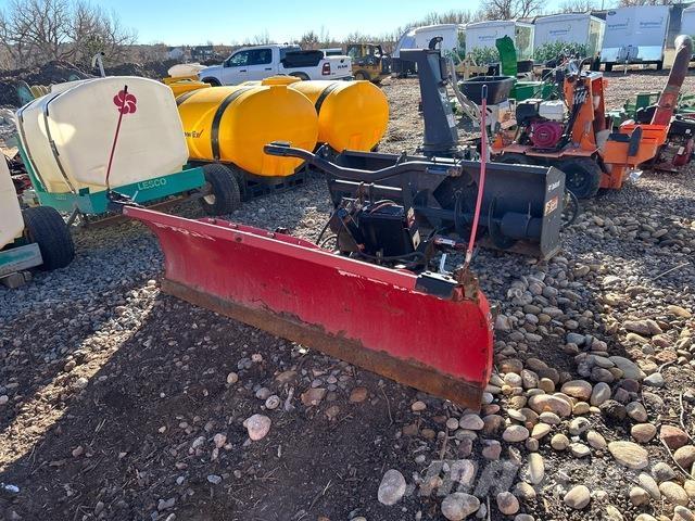 Boss  Sniježne daske i  plugovi