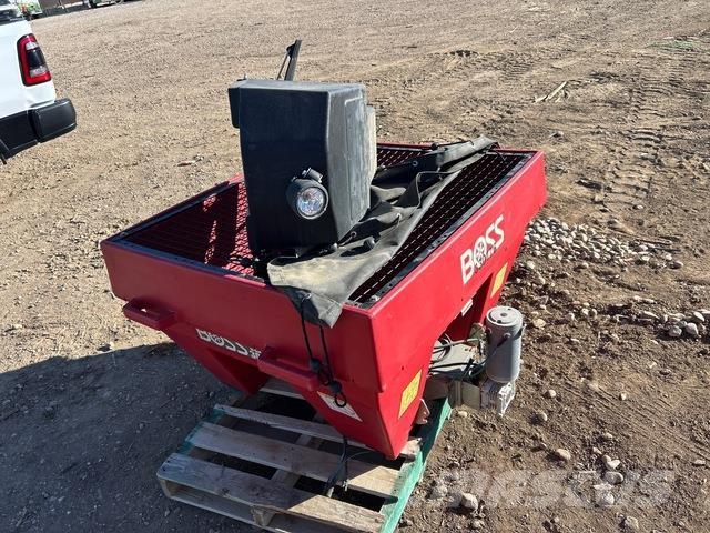 Boss  Posipači soli i pijeska