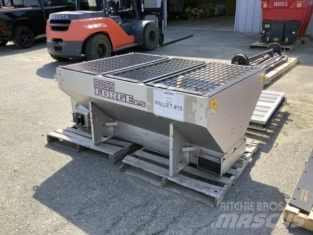 Boss Forge 1.5 Posipači soli i pijeska