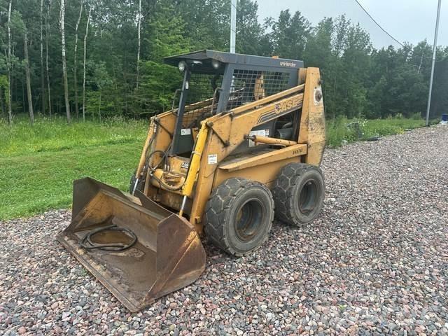 CASE 1845C Skid steer mini utovarivači