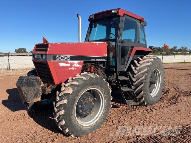 CASE 2096 Traktori