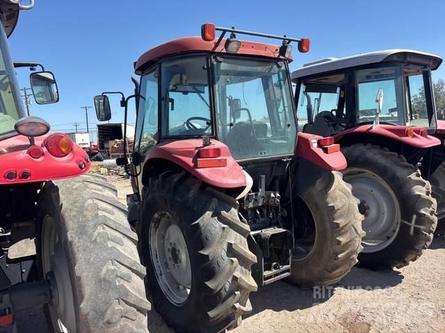 Case IH JX80 Traktori
