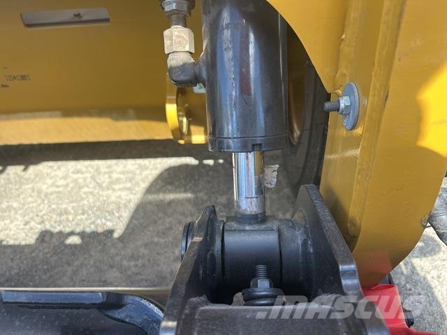 CAT 216B3 Skid steer mini utovarivači