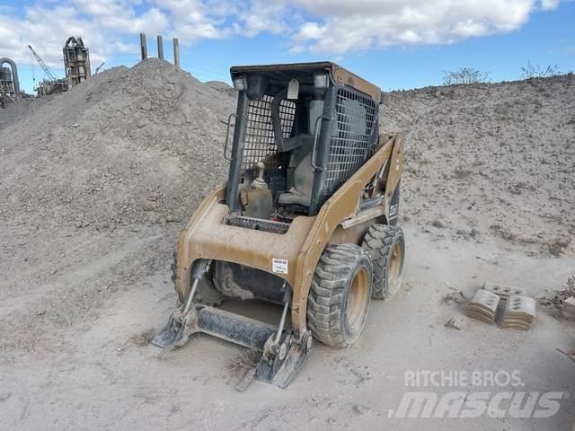 CAT 226B Skid steer mini utovarivači