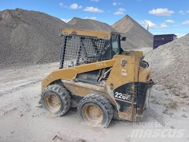 CAT 226B Skid steer mini utovarivači