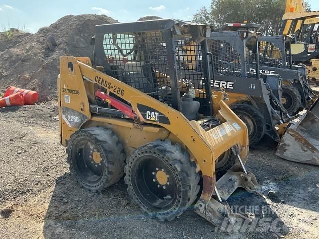CAT 226B3 Skid steer mini utovarivači