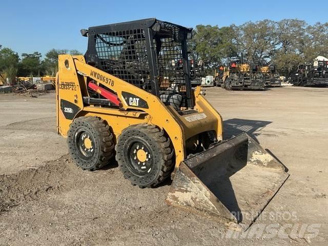 CAT 226B3 Skid steer mini utovarivači