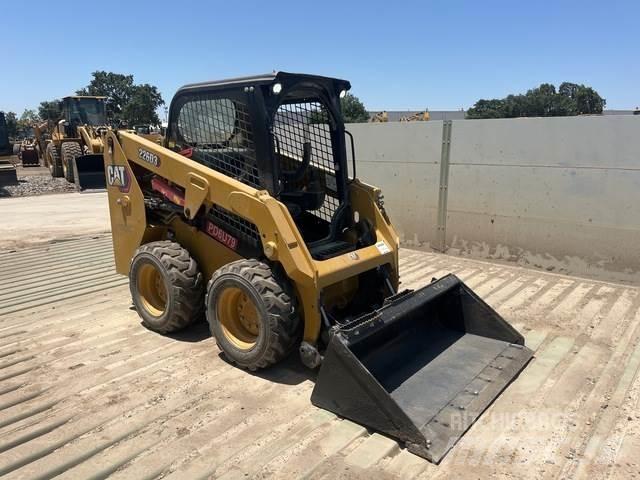 CAT 226D3 Skid steer mini utovarivači